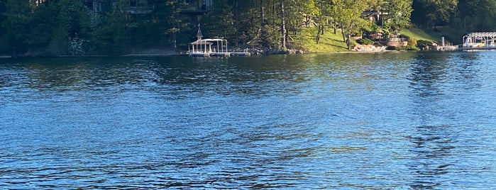 Lake Arrowhead is one of mishka's picks.