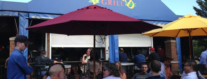 Backyard Grill & Bar is one of Locais curtidos por Lianne.