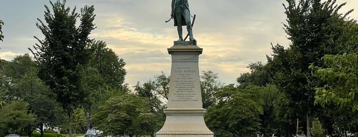 Hugh Mercer Monument is one of Monuments.