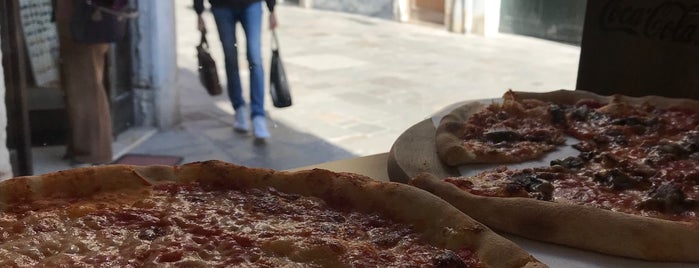 Pizza 2000 is one of Venezia.