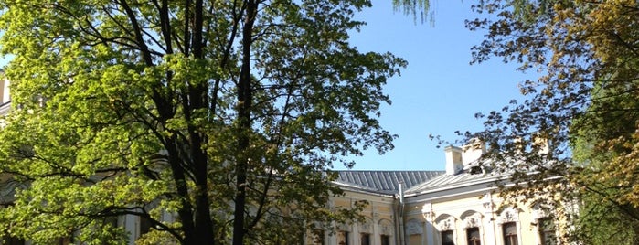 Сад Фонтанного дома is one of Gespeicherte Orte von Galina.