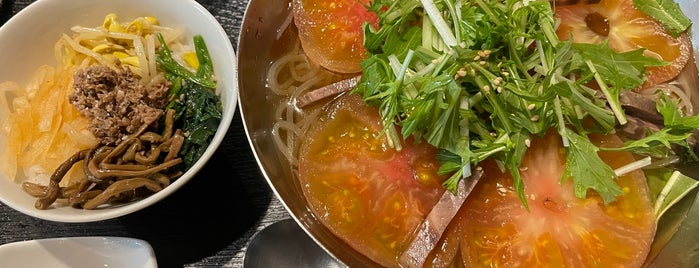 京焼肉 嘻姜 is one of 和食.