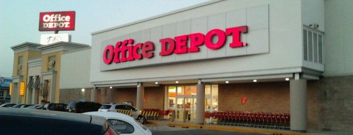 Office Depot is one of สถานที่ที่ Alejandra ถูกใจ.