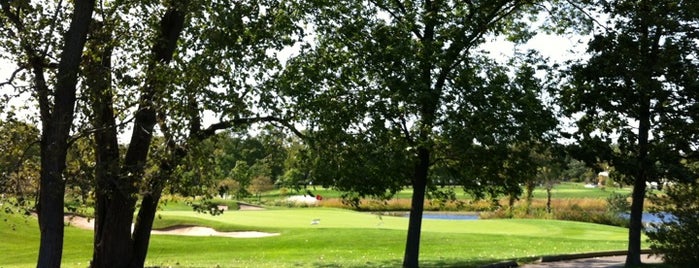 Cantigny Golf Course & Clubhouse is one of Lugares favoritos de Andy.