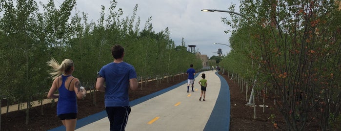 Bloomingdale Trail — The 606 is one of สถานที่ที่ Andy ถูกใจ.