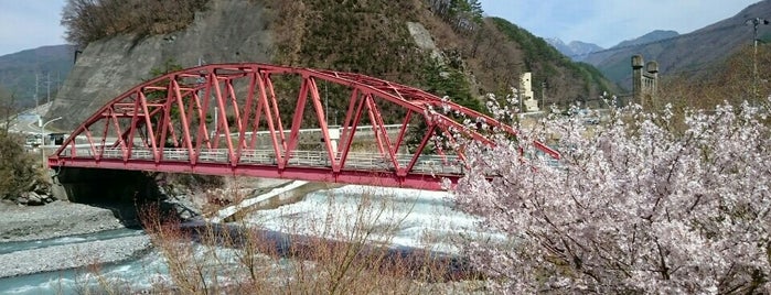 三峯川橋 is one of 国道152号.