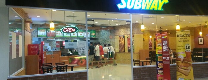 SUBWAY is one of Gurney Paragon.