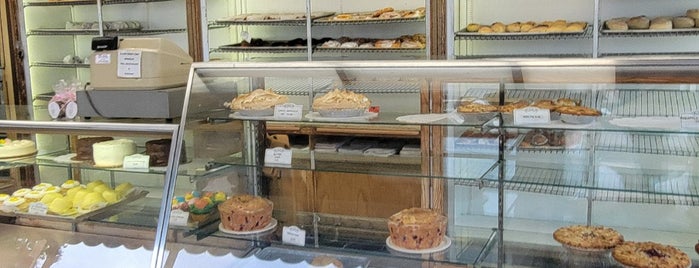 McMillan's Bakery is one of Places to go.