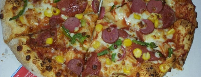 Domino's Pizza is one of Irmak 🎀 님이 좋아한 장소.