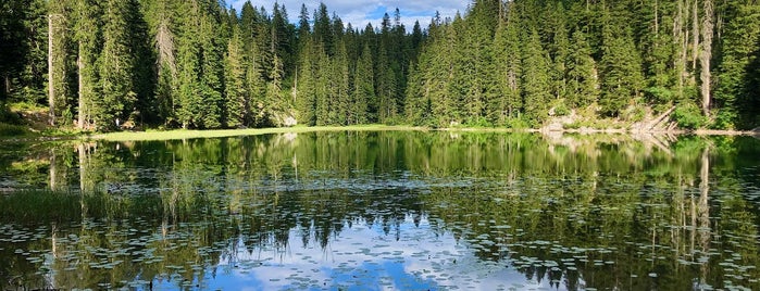Jezero Zminje is one of Sarajevo-Zabljak.