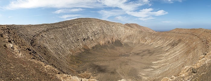 Caldera Montaña Blanca is one of 1W in Lanzarote / May 2019.