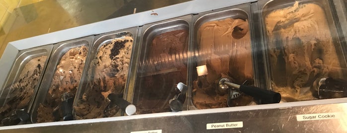 Cookie Dough Creamery - Worthington OH is one of Lieux sauvegardés par Aimee.