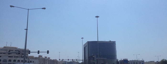Al Sadd Intersection | تقاطع السد is one of Tempat yang Disukai Yousif.