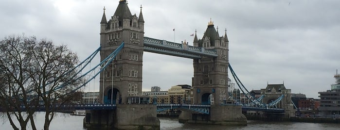 Tower Bridge is one of London-To-Do List.