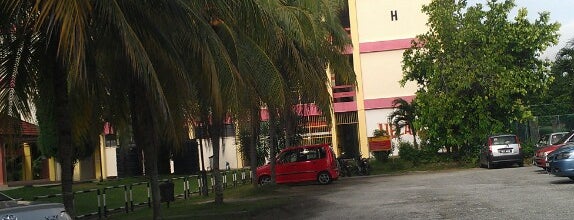 Kolej Kedua is one of Universiti Putra Malaysia.