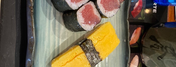 Odori Japanese Cuisine is one of Lugares favoritos de Kemp.