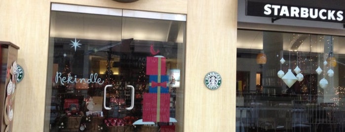 Starbucks is one of Locais curtidos por MSZWNY.