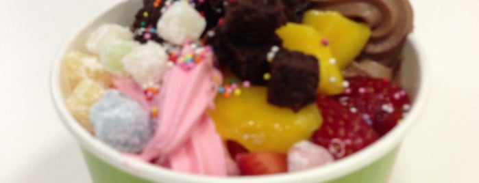 Tutti Frutti Frozen Yogurt is one of Igorさんのお気に入りスポット.