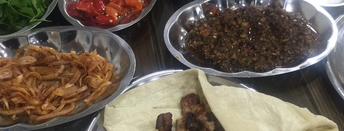 Has Urfa Sofrası is one of Yaşasın yemek yemek.