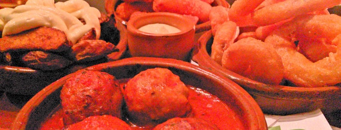 MAS Tapas y Vinos is one of Restaurants.