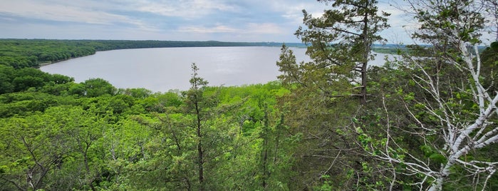 Schaar's Bluff, Spring Lake Park Reserve is one of Parks.