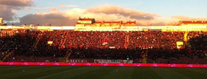 1965 Tribünü | Eskişehir Atatürk Stadyumu is one of สถานที่ที่ Mfiliz ถูกใจ.