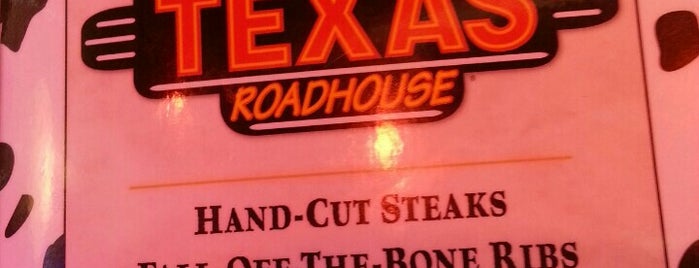 Texas Roadhouse is one of สถานที่ที่ John ถูกใจ.