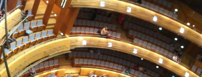 Teatro Mariinsky II is one of Ок.