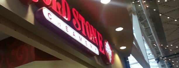 Cold Stone Creamery is one of Locais curtidos por Jay.