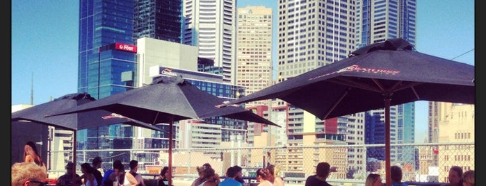 Curtin House Rooftop Bar is one of Melbourne: drinks & partying.
