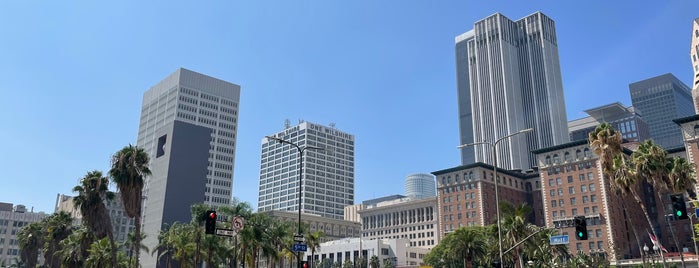 Pershing Square is one of To Live & Die in LA.