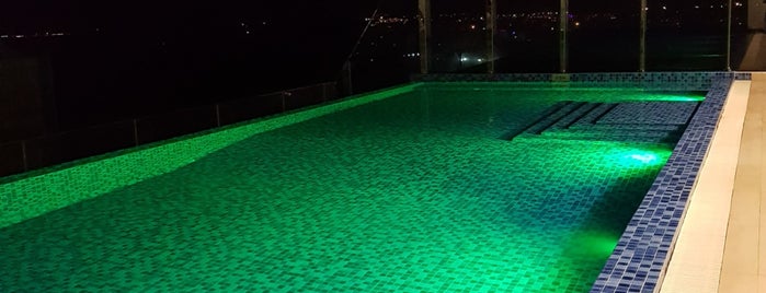 Nagar Hotel Rooftop Swimming Pool is one of OrgnlNuttahさんのお気に入りスポット.