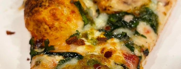 Nizario's Pizza is one of tuttifruttifoodie.