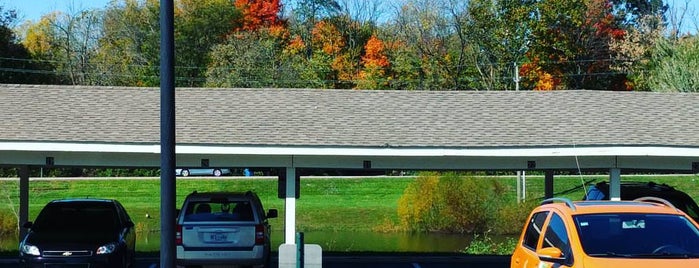 Trails at Lakeside Pool is one of Lieux qui ont plu à Dana.