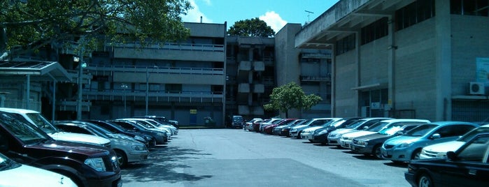 Faculty of Science & Technology University of the West Indies is one of My Fav Places.