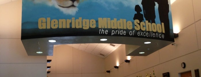 Glenridge Middle School is one of สถานที่ที่ Evelyn ถูกใจ.