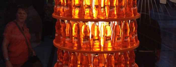 Aperol Spritz is one of Akhnaton Ihara'nın Beğendiği Mekanlar.