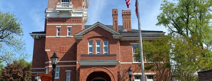 Gwinnett County Historic Courthouse is one of Been there done that.