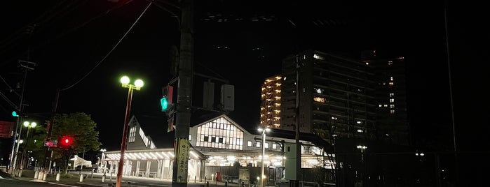 Kamo Station is one of 京阪神の鉄道駅.