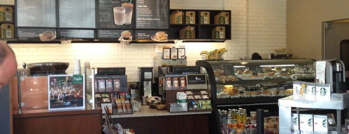 Starbucks is one of Orte, die Jayson gefallen.