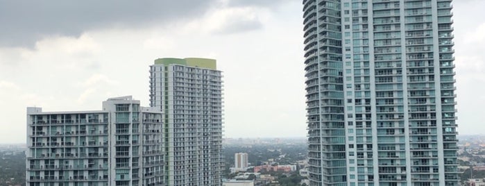 Brickell on the River North Tower is one of Tempat yang Disukai Marcia.