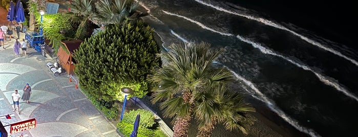 Sunday Beach Hotel is one of Kuşadası.