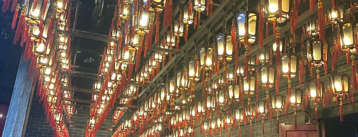 Tin Hau Temple is one of hongkong.