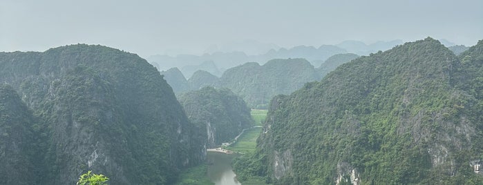 Núi Ngoạ Long (Lying Dragon Mountain) is one of Vietnam.