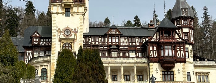 Castelul Peleș is one of Claudia : понравившиеся места.