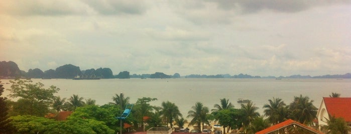 Ha Long Bay Hotel is one of Lieux qui ont plu à Andy.