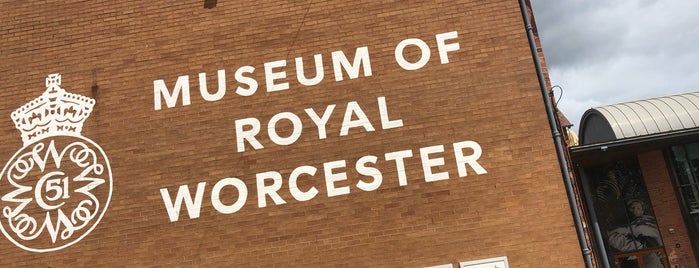 Museum of Royal Worcester is one of Posti che sono piaciuti a Phil.