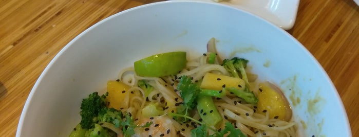 Noodles & Company is one of Locais curtidos por Matthew.