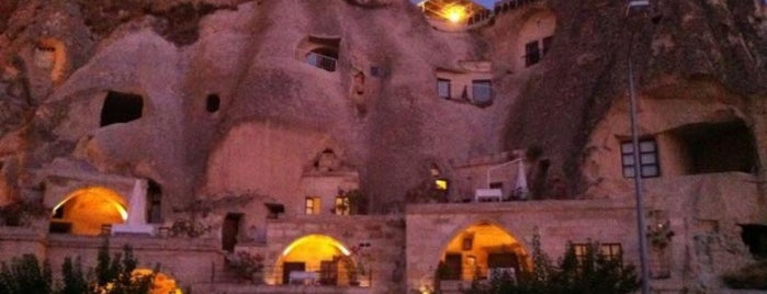Village Cave House Hotel is one of Kapadokya.