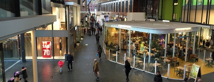 Winkelcentrum Vier Meren is one of Shoppen.